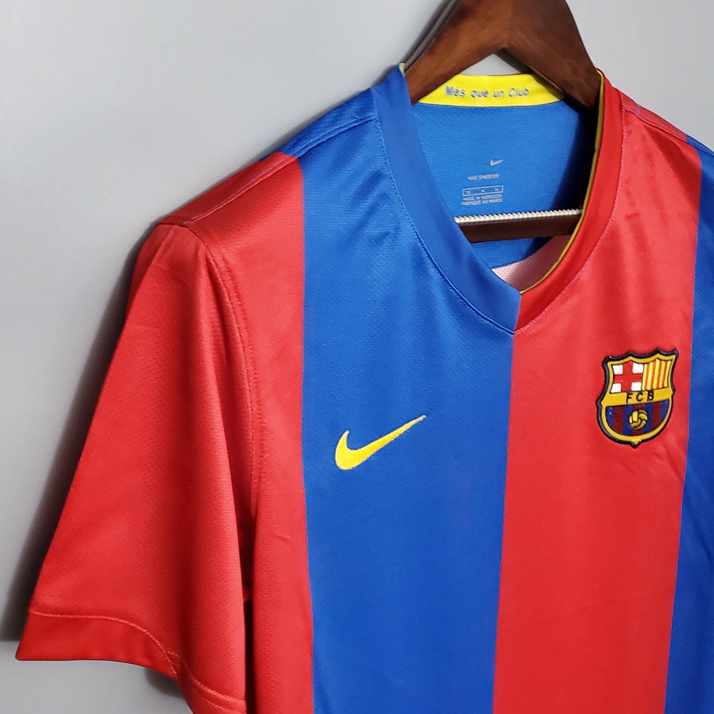 Camiseta del Barcelona Retro 2006-07