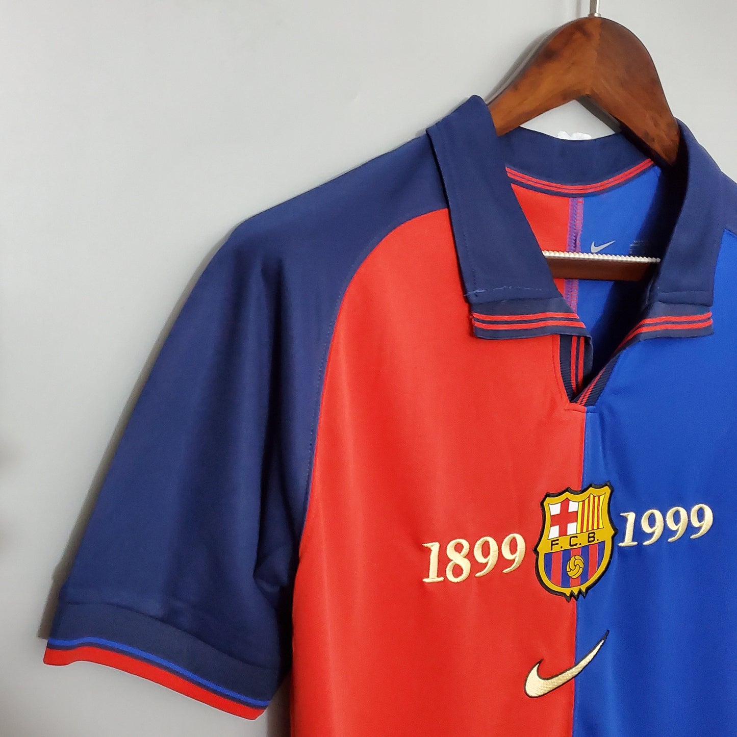 Camiseta 100 aniversario del Barcelona Retro 1998-99