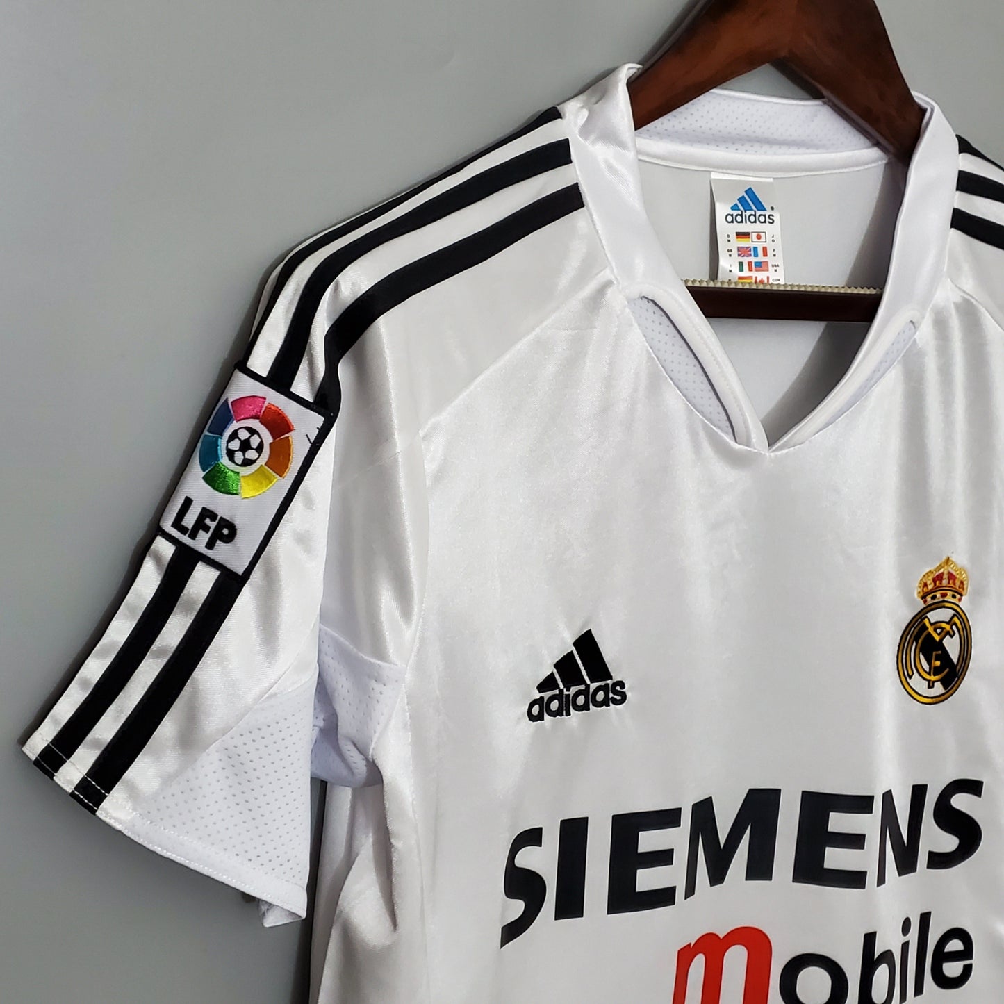 Camiseta del Real Madrid Retro 2004-05