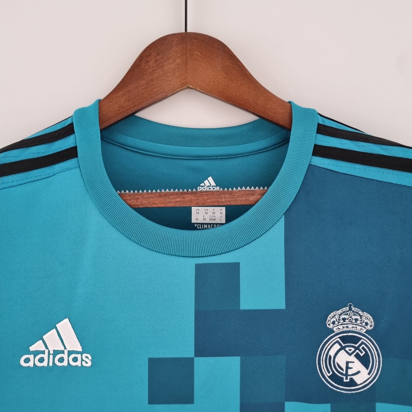 Camiseta segunda equipación del Real Madrid  Retro 2017-18