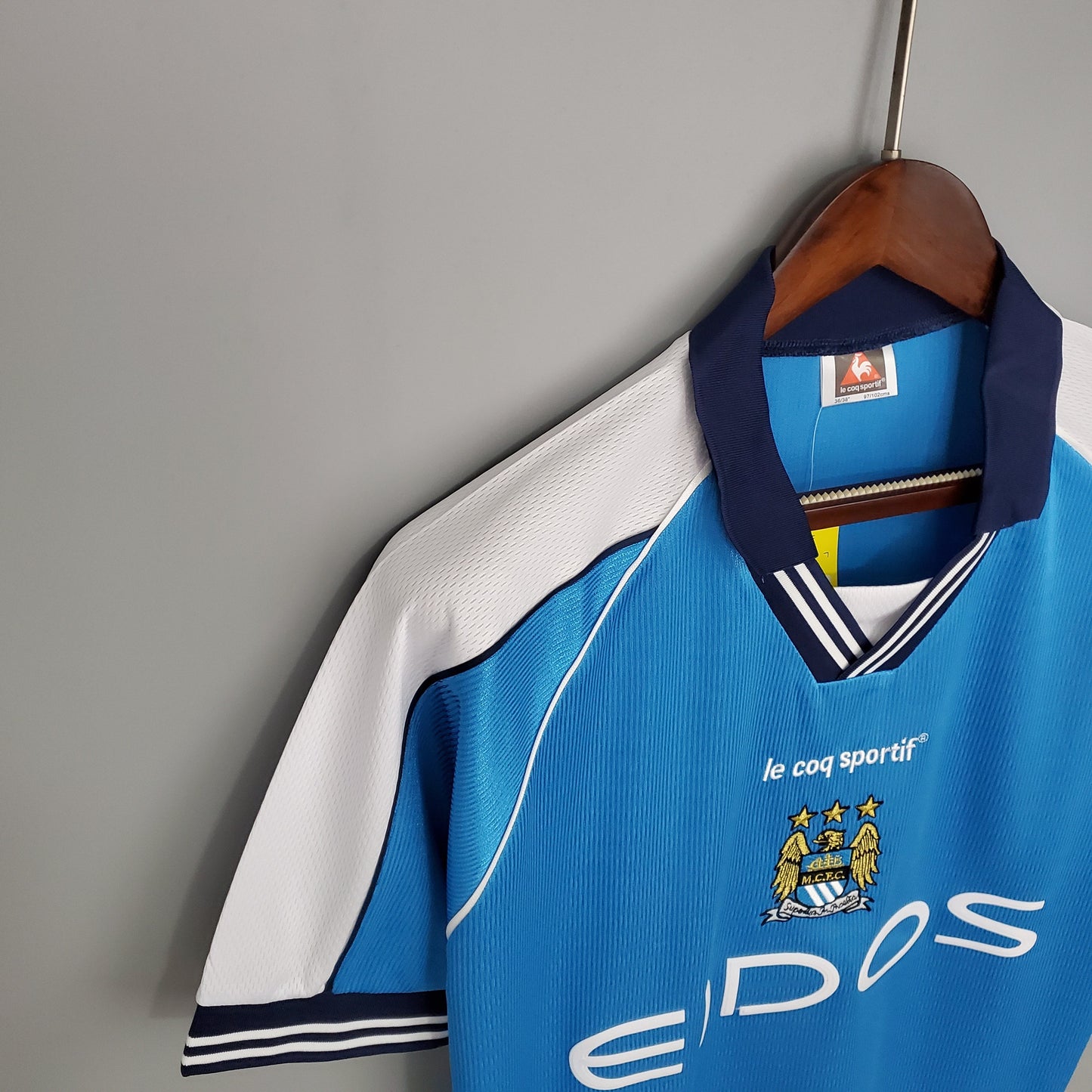 Camiseta del Manchester City Retro 2000-01