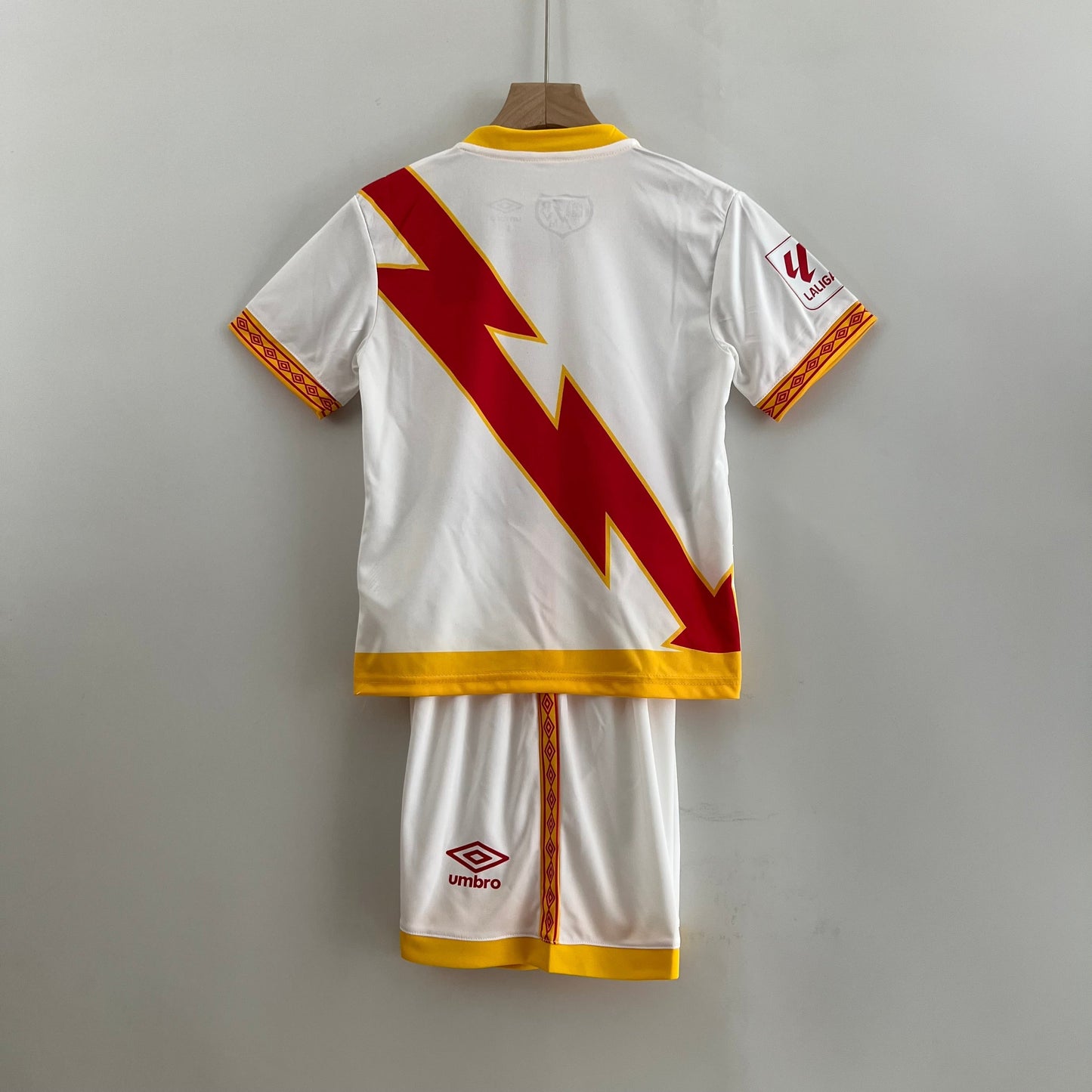 Camiseta para niños primera equipación Rayo Vallecano 2023-24