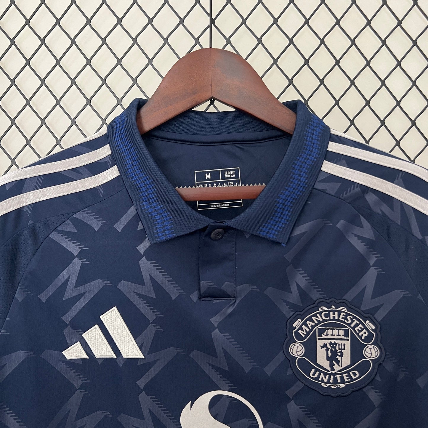 Camiseta segunda equipación Manchester United 2024-25