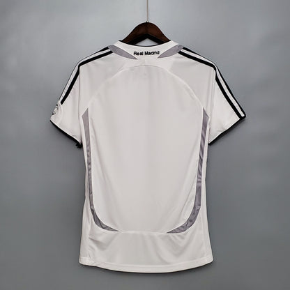 Camiseta del Real Madrid Retro 2006-07