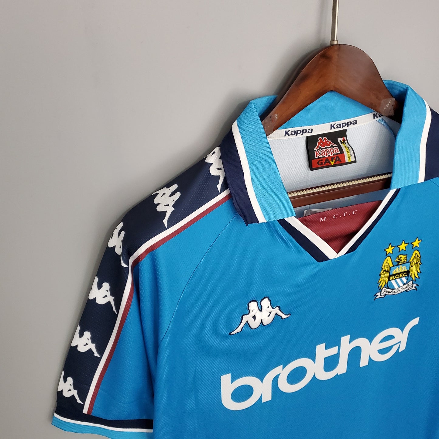 Camiseta del Manchester City Retro 1998-99