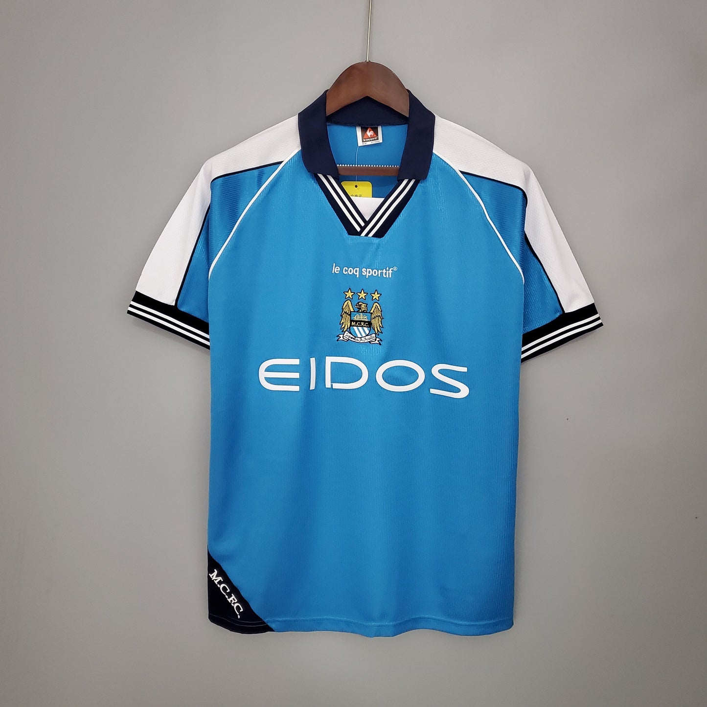 Camiseta del Manchester City Retro 2000-01