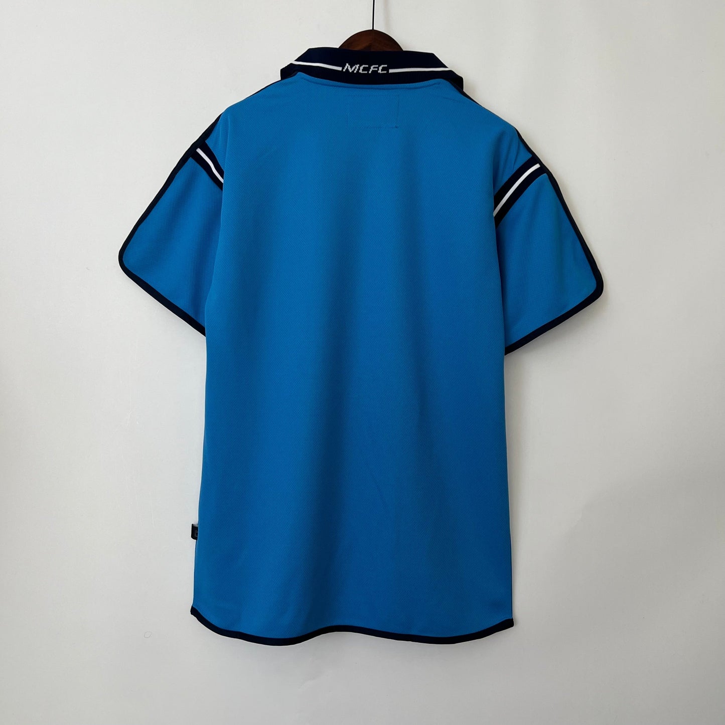 Camiseta del Manchester City Retro 2001-02