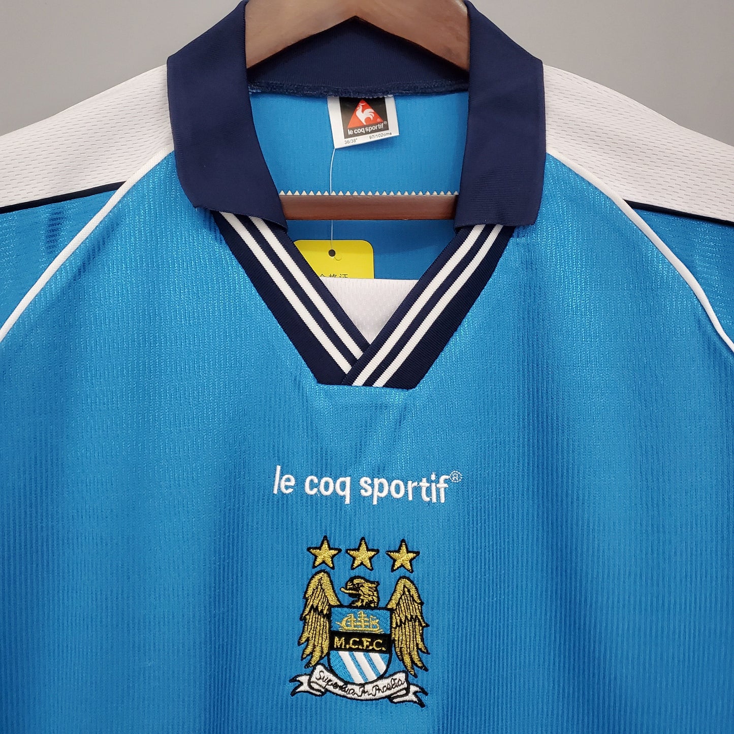 Camiseta del Manchester City Retro 2000-01