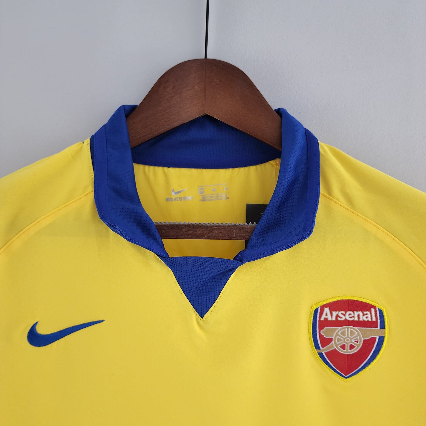 Camiseta tercera equipación del Arsenal Retro 2003-04