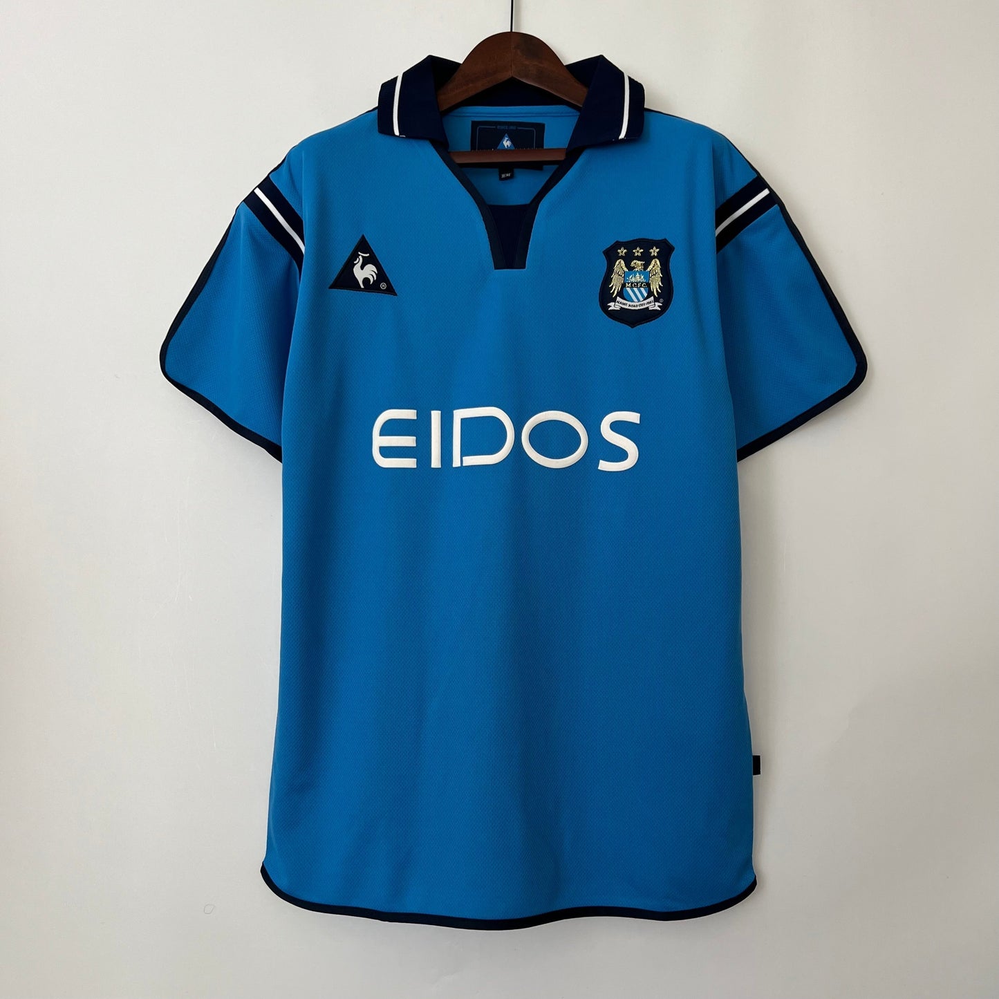 Camiseta del Manchester City Retro 2001-02