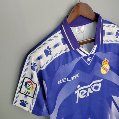 Camiseta segunda equipación del Real Madrid Retro 1996-97