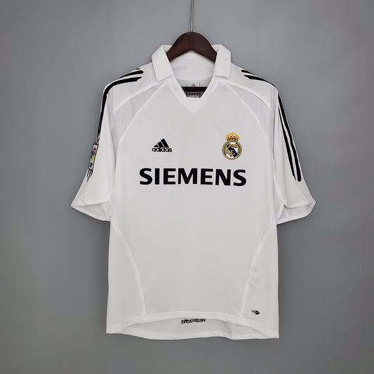 Camiseta del Real Madrid Retro 2005-06