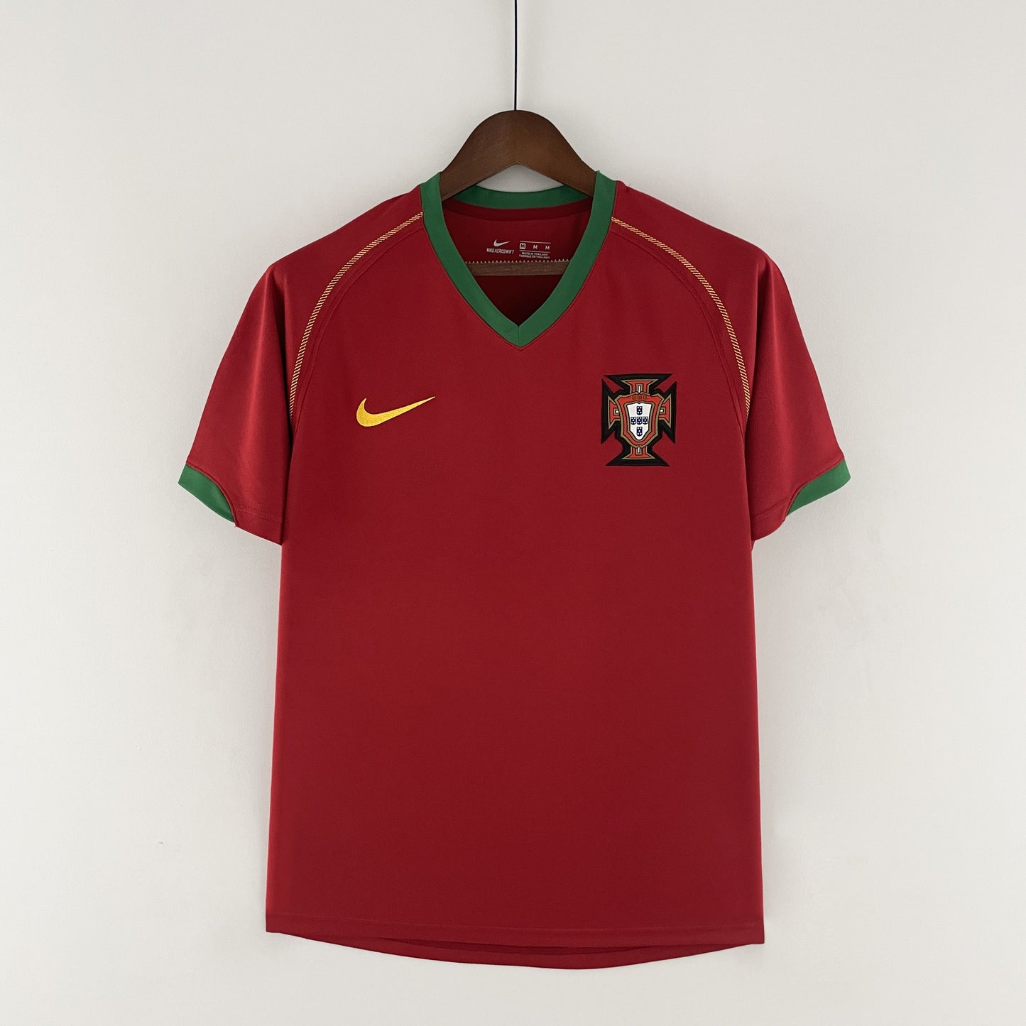 Camiseta de la selección de Portugal Retro 2006