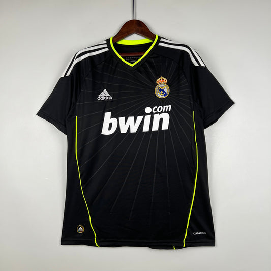 Camiseta segunda equipación del Real Madrid Retro 2010-11