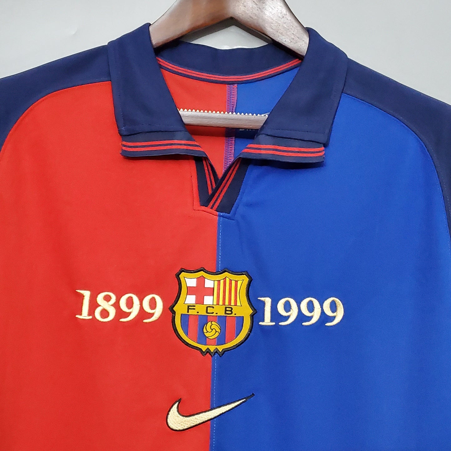 Camiseta 100 aniversario del Barcelona Retro 1998-99