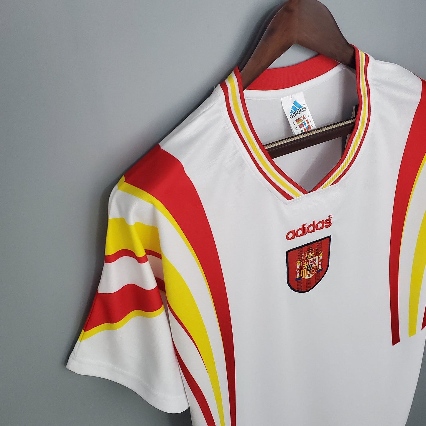 Camiseta segunda equipación de la selección de España Retro 1996