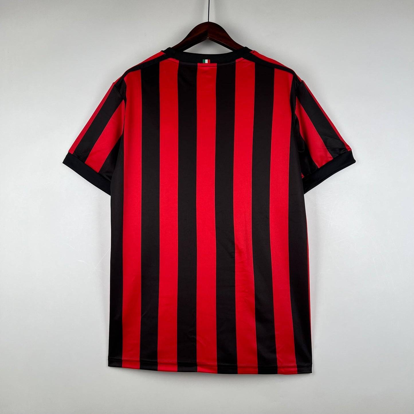 Camiseta del AC Milán Retro 2017-18