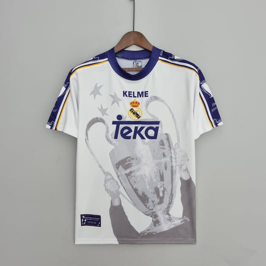 Camiseta edición especial del Real Madrid Retro 1997-98