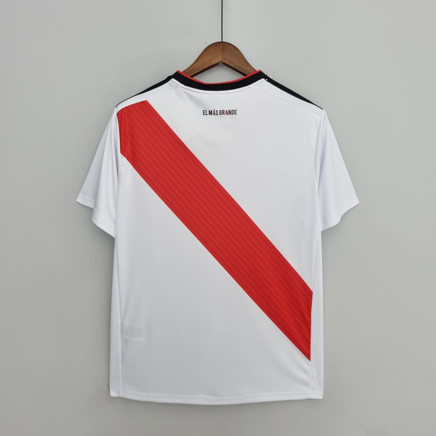 Camiseta del River Plate Retro 2018-19